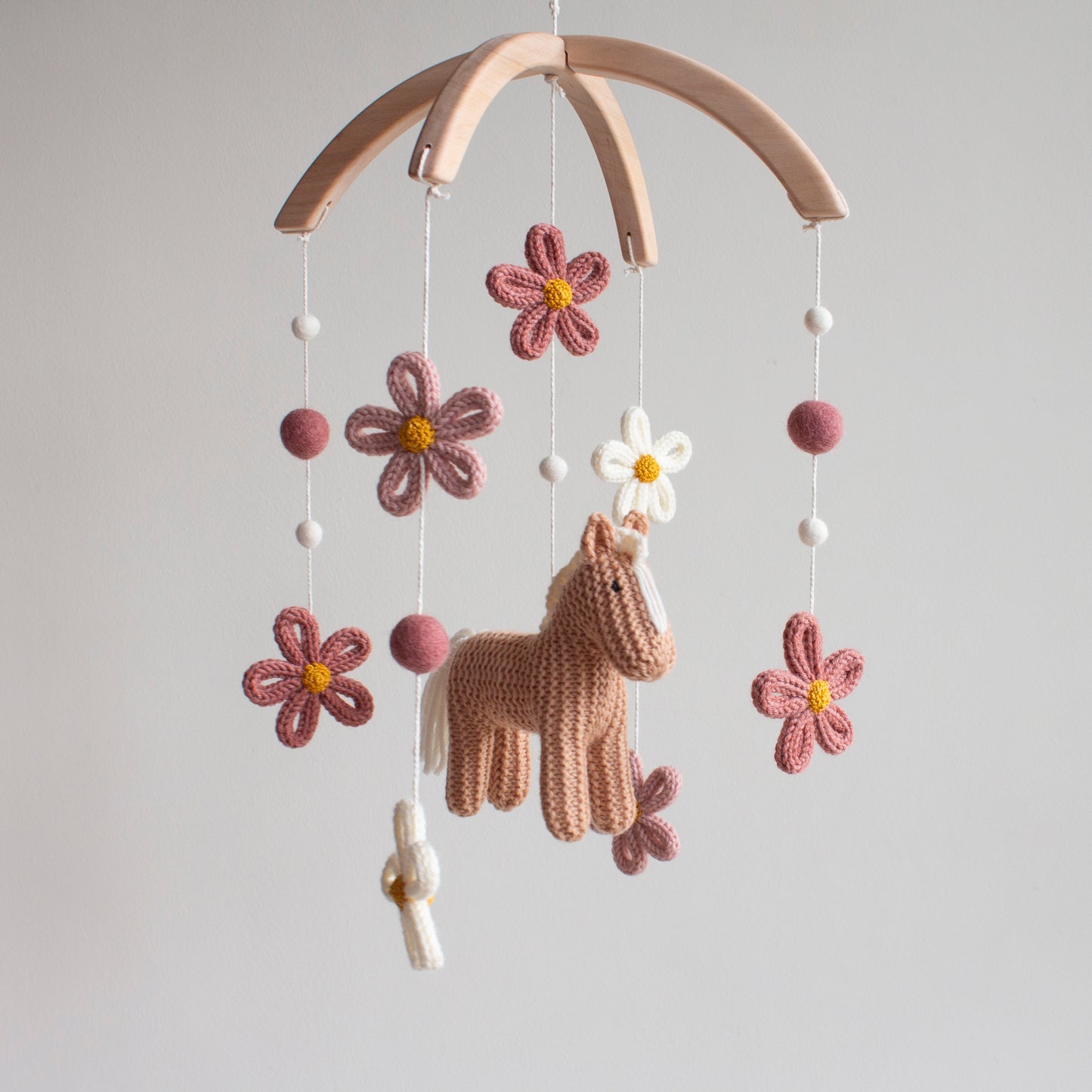 Floral horse baby mobile - Boho farm nursery decor - Cowgirl crib mobile - Pony & Wildflowers cot mobile