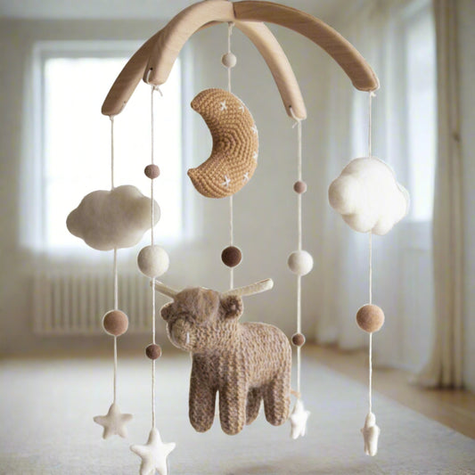 Baby mobile Highland cow & Moon - Rustic nursery decor - Boho farm cot mobile