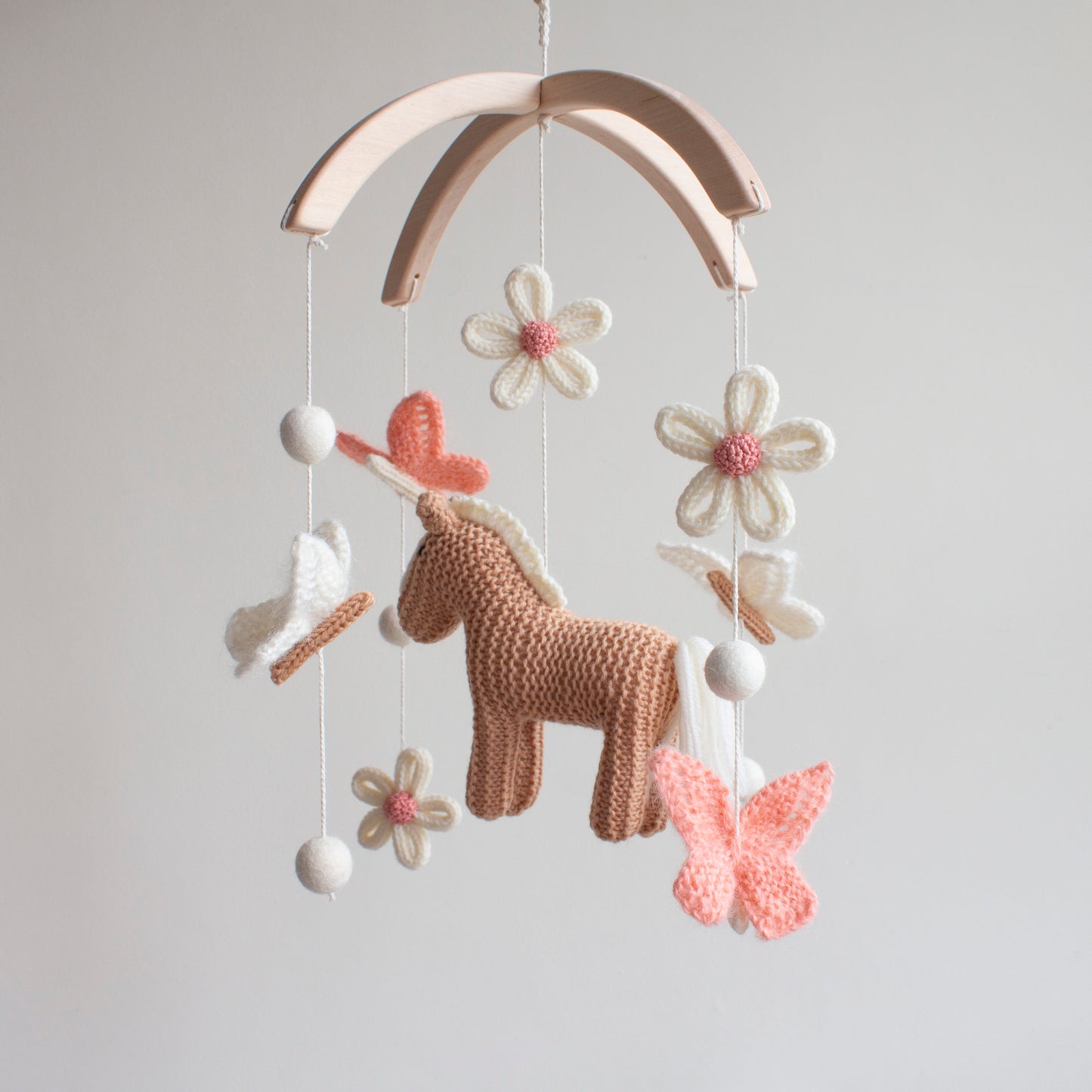 Baby Mobile Horse & Butterflies – Floral farm nursery decor – Boho cowgirl crib mobile – Pony cot mobile for girl
