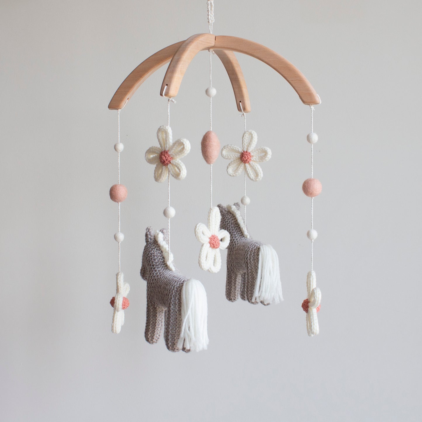 Baby mobile Horses & Daisies - Wildflower nursery decor in grey, blush - Floral ponies cot mobile - Cowgirl crib mobile