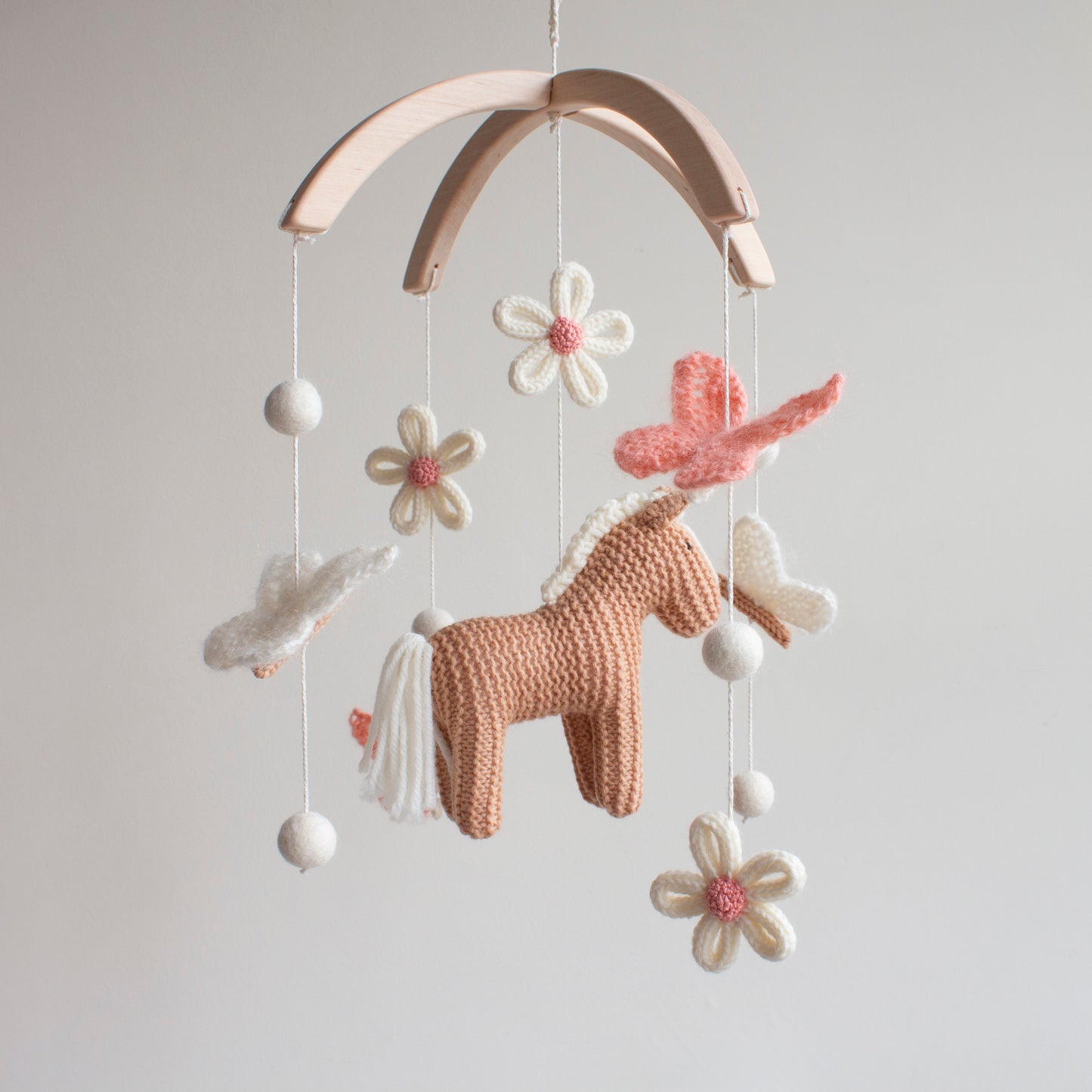 Baby Mobile Horse & Butterflies – Floral farm nursery decor – Boho cowgirl crib mobile – Pony cot mobile for girl