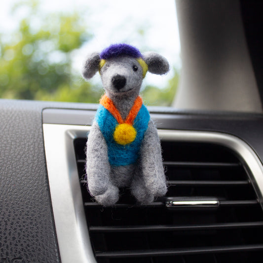 Run Club Dog Car Vent Clip