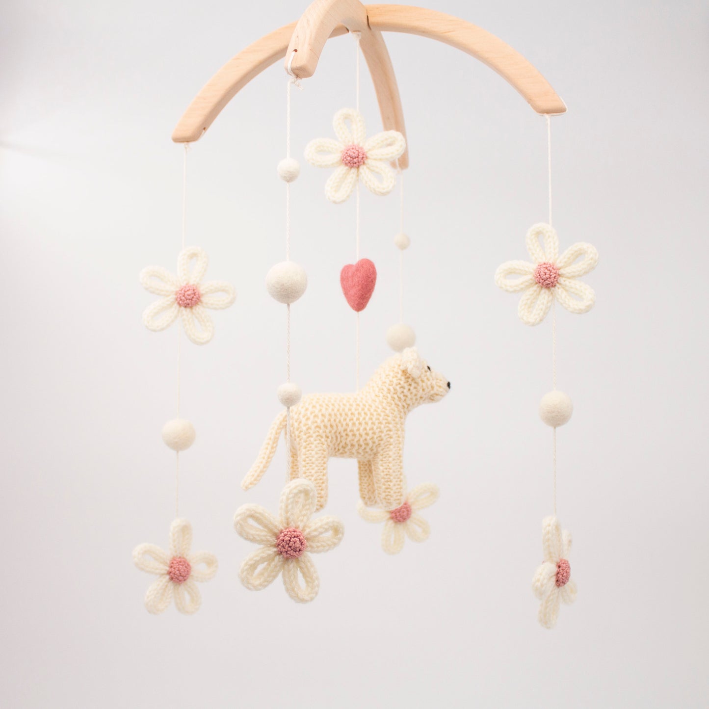 English cream golden retriever & flowers nursery mobile