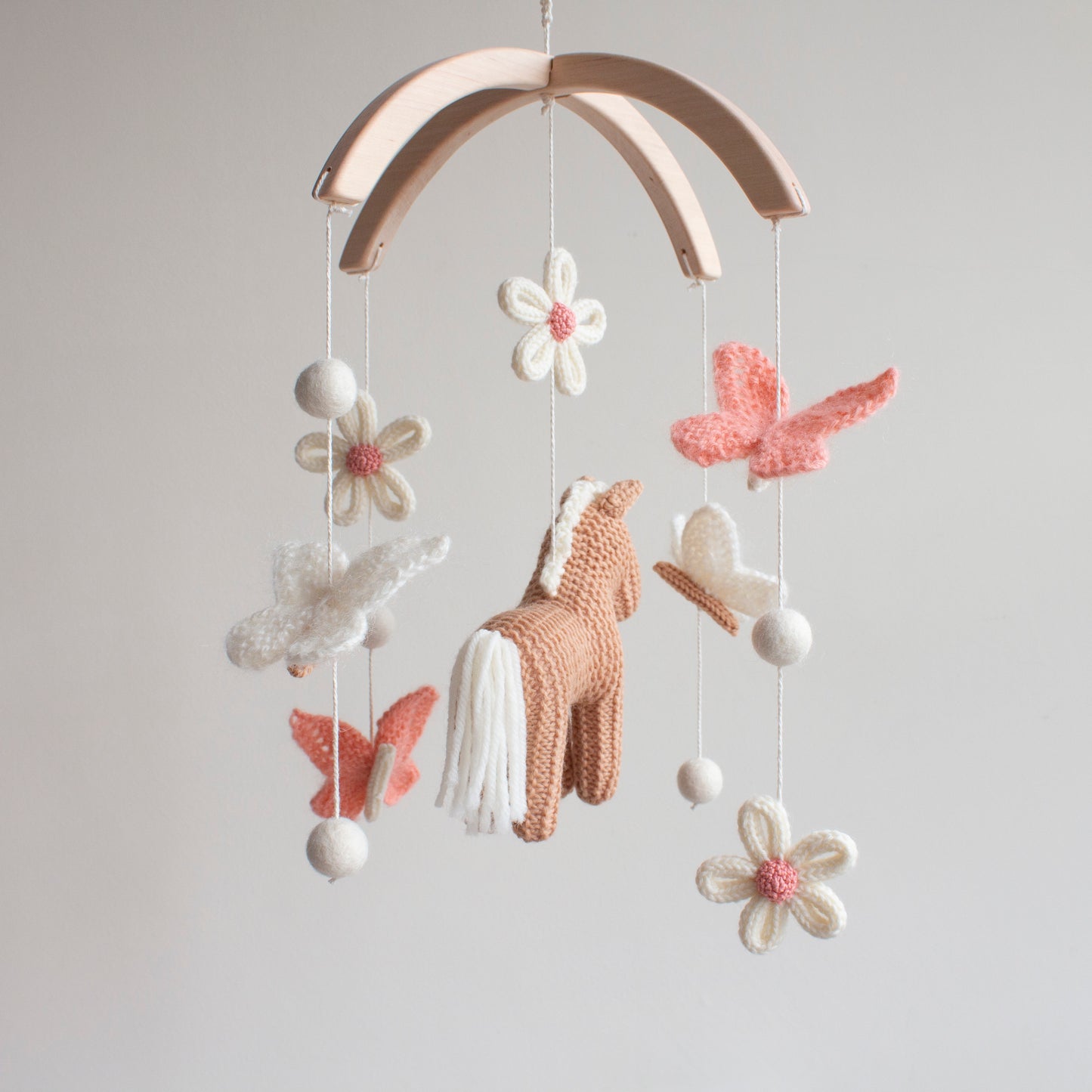 Baby Mobile Horse & Butterflies – Floral farm nursery decor – Boho cowgirl crib mobile – Pony cot mobile for girl