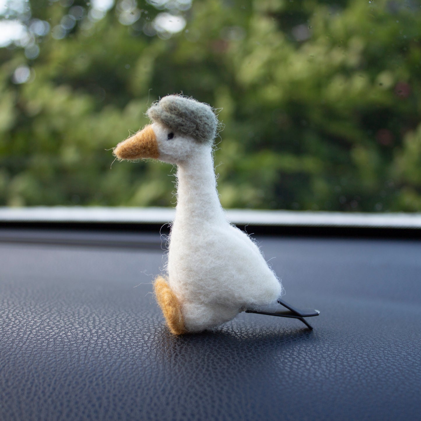 Flat Cap Goose Car Vent Clip
