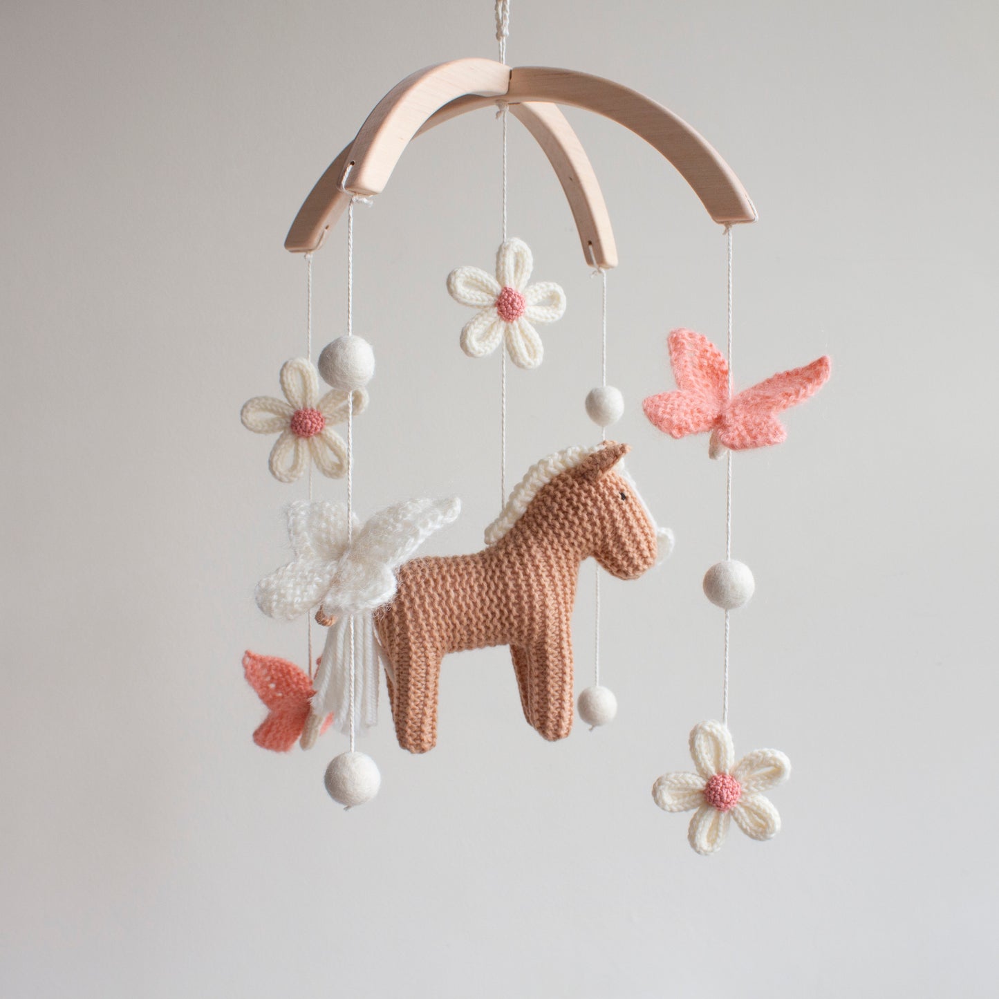Baby Mobile Horse & Butterflies – Floral farm nursery decor – Boho cowgirl crib mobile – Pony cot mobile for girl