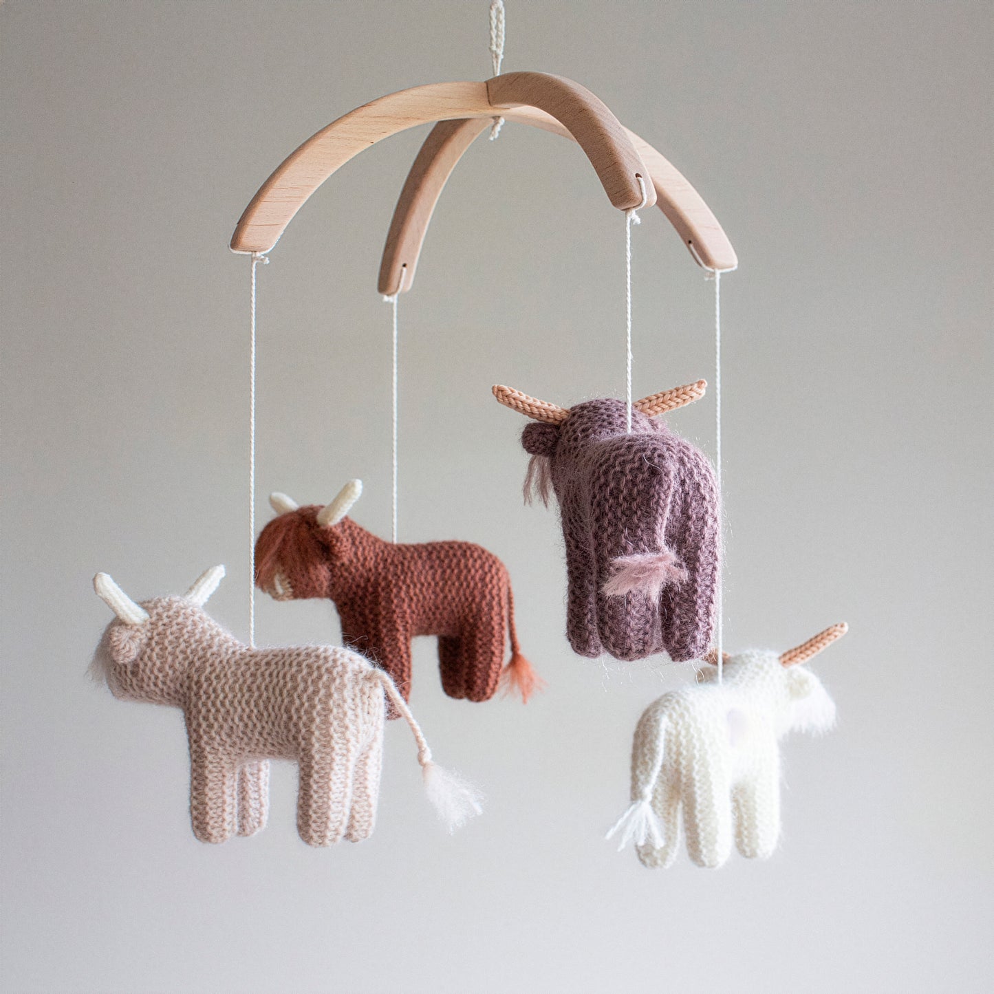 Highland Cows baby mobile: neutral nursery decor