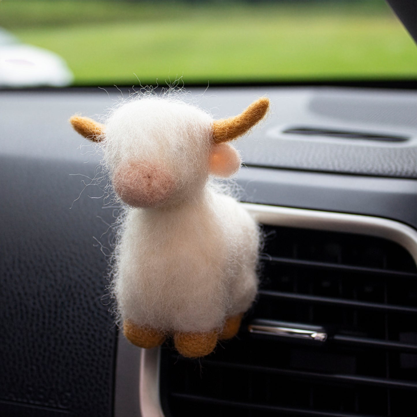 Highland cow Car Vent Clip