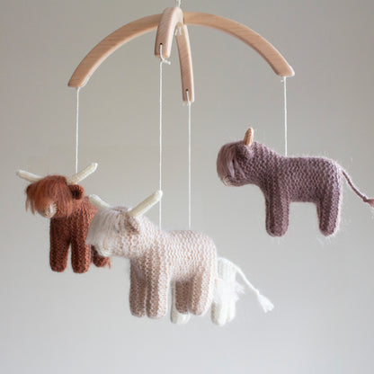 Highland Cows baby mobile: neutral nursery decor