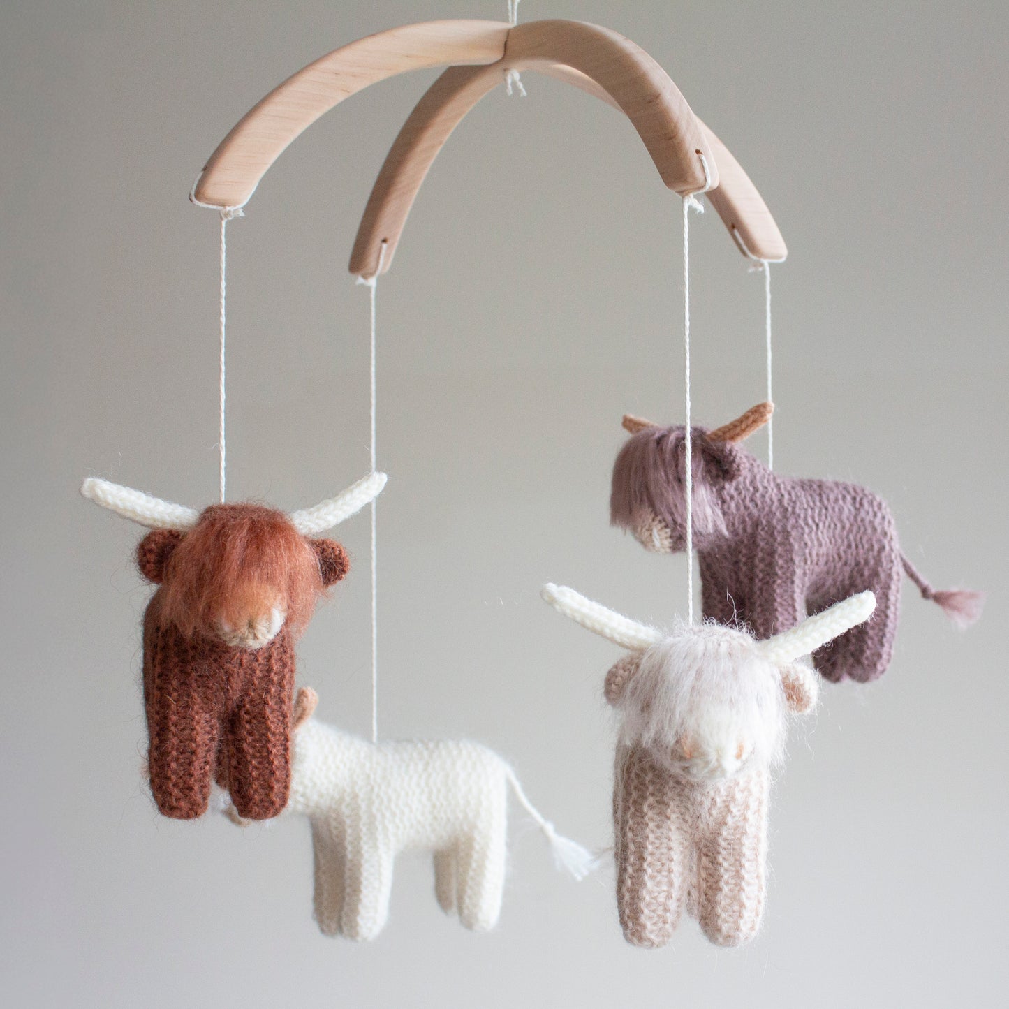 Highland Cows baby mobile: neutral nursery decor