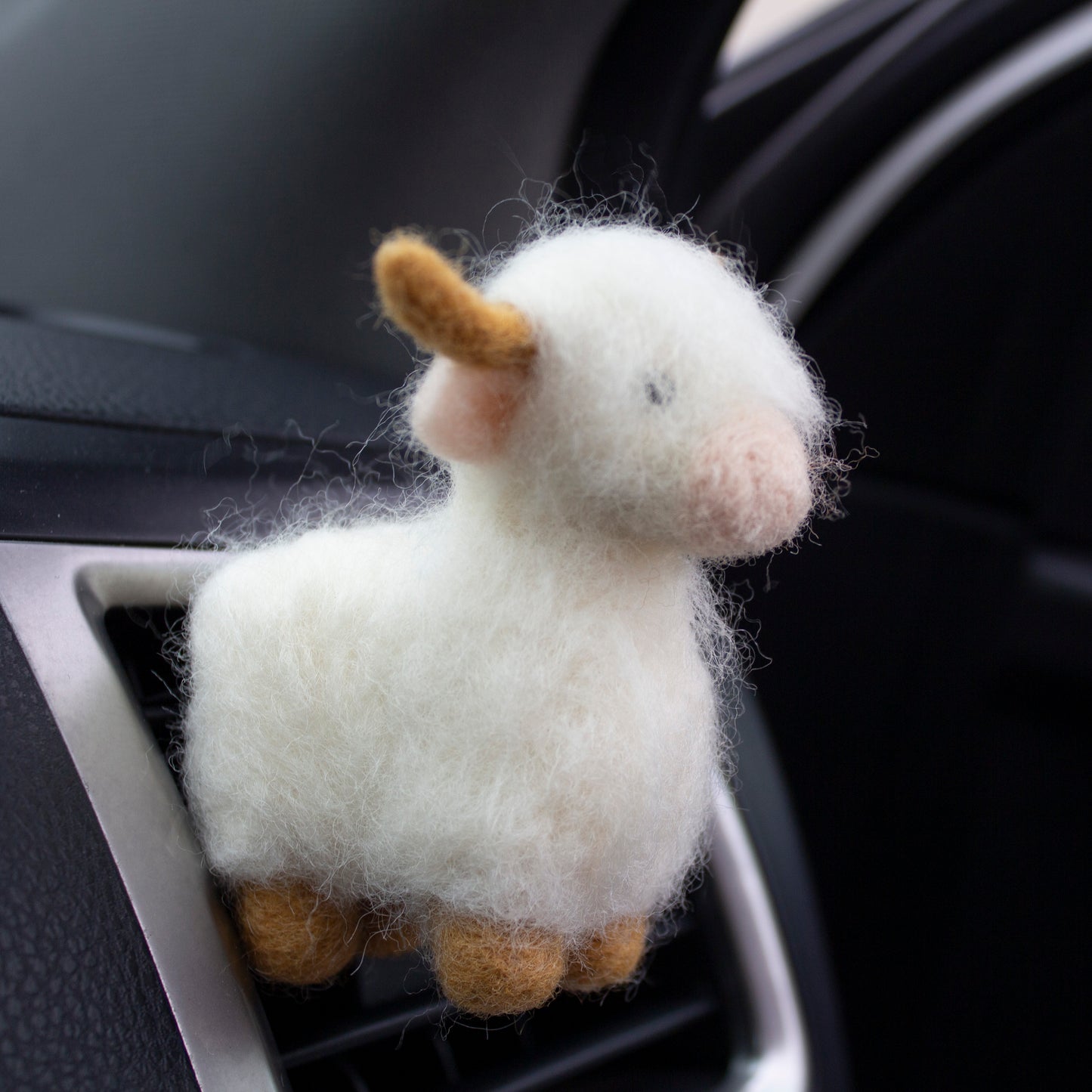 Highland cow Car Vent Clip