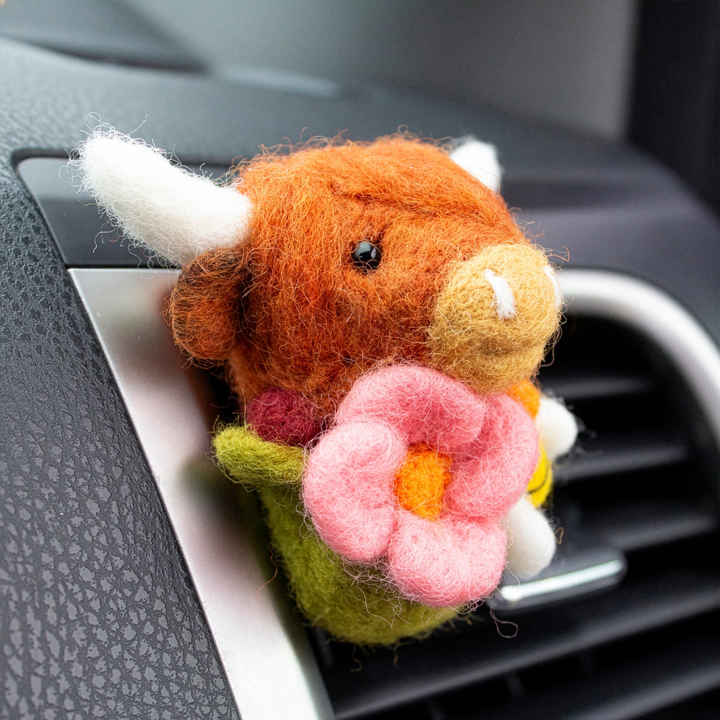 Highland Cow Car Vent Clip with wildflowers & bee in honey rust colors