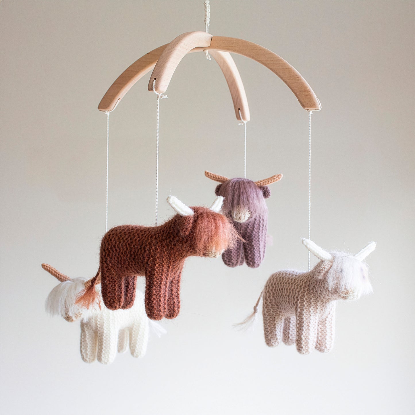 Highland Cows baby mobile: neutral nursery decor