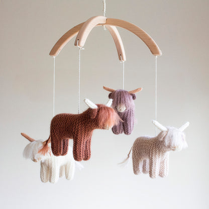 Highland Cows baby mobile: neutral nursery decor