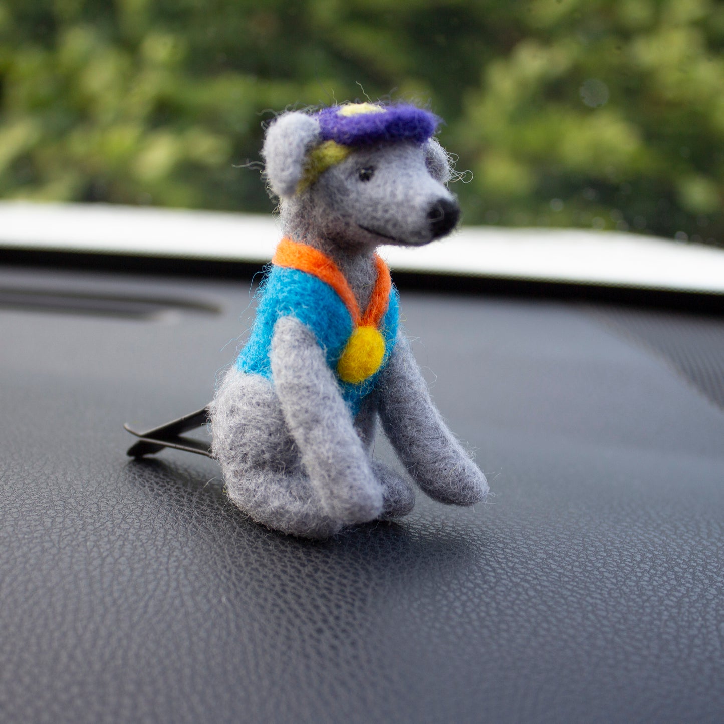 Run Club Dog Car Vent Clip