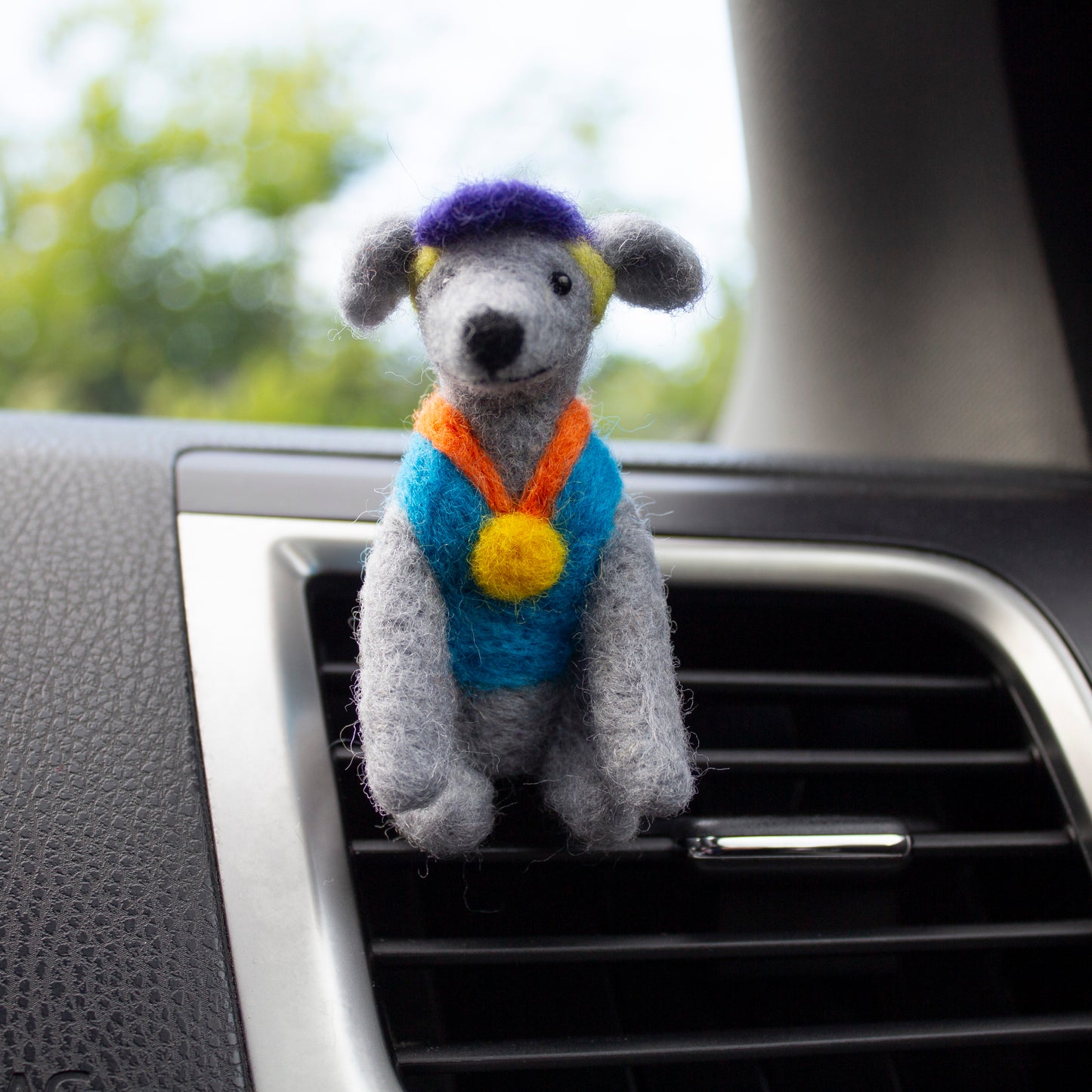 Run Club Dog Car Vent Clip