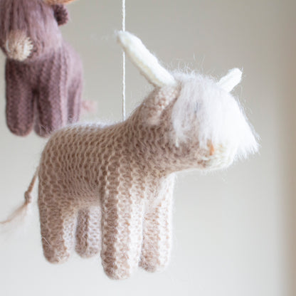 Highland Cows baby mobile: neutral nursery decor