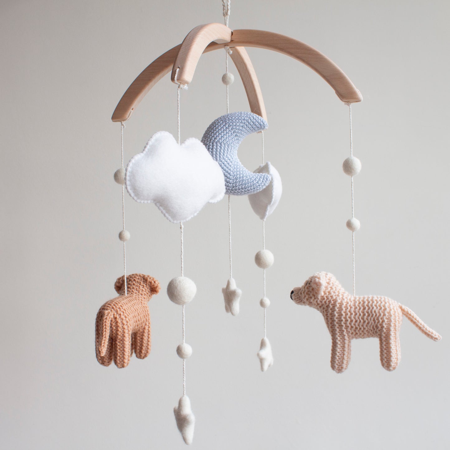 Dogs baby mobile - Neutral nursery decor - Golden Retriever cot mobile - Puppies crib mobile