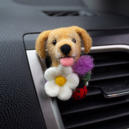 Golden Retriever Car Vent Clip
