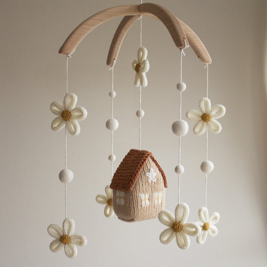 Daisy cottage baby mobile - Floral cottagecore nursery decor