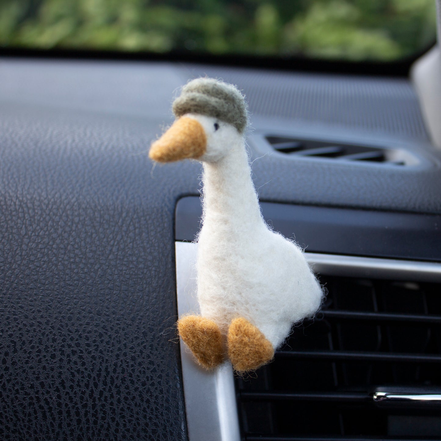 Flat Cap Goose Car Vent Clip