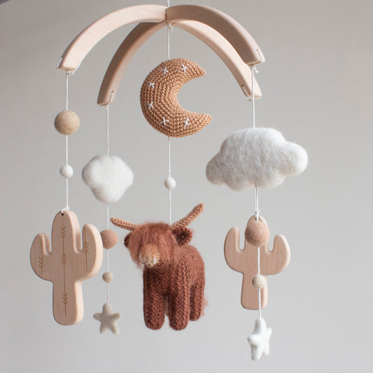 Baby mobile Longhorn cow & wooden cactus - Boho western nursery decor - Farm cot mobile