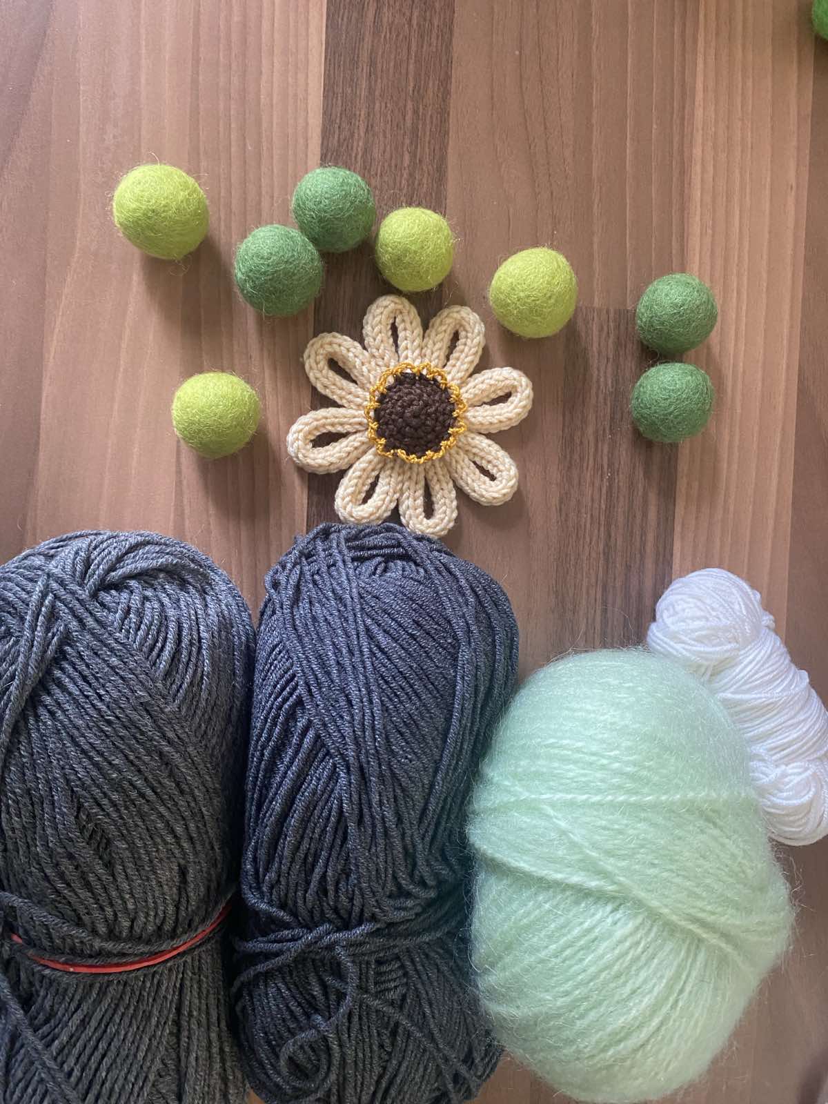 CUSTOM ORDER Knitted tractor, sunflowers, wool balls